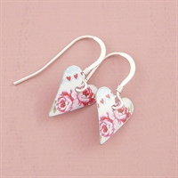 Picture of Pretty Floral Small Slim Heart Earrings