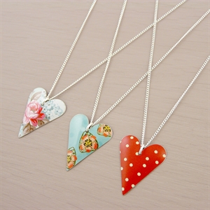 Picture of Slim Heart Necklace