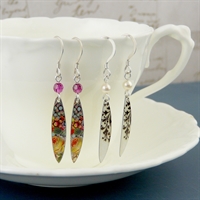 Picture of Skinny Leaves & Crystal/Pearl Earrings WT-E11