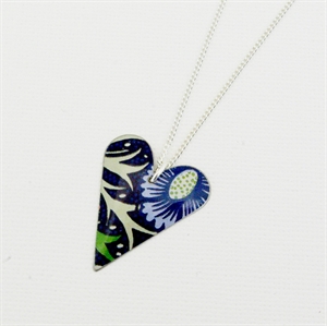 Picture of Midnight Floral Slim Heart Necklace JS1