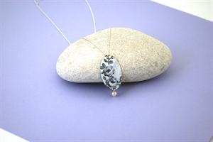 Picture of Grey Chambray Oval & Pearl Necklace JS78