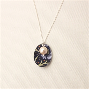 Picture of Midnight Floral Oval & Pearl Necklace