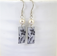 Picture of Grey Floral Rectangle & Pearl Earrings JE-48-GF