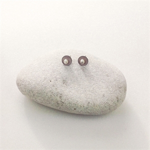 Picture of Emily Jane Small Round Studs with Pearl