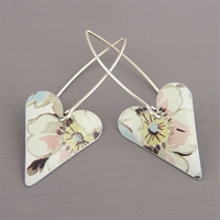 Picture of Emily Jane Floral Medium Heart Earrings JE16