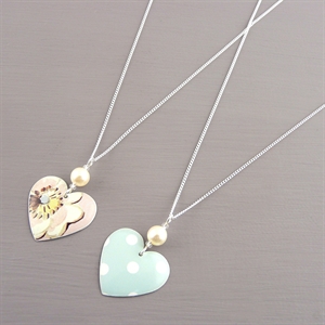 Picture of Emily Jane Spot Small Round Heart Necklace