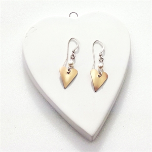 Picture of Copper Rose Small Slim Heart & Pearl Earrings JE14P